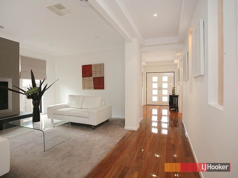 30 Red Oak Terrace, Lyndhurst VIC 3975