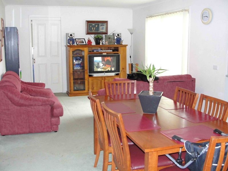 38 Jasa Crescent, Cranbourne West VIC 3977