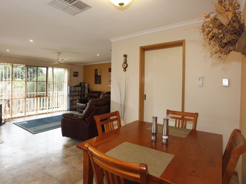 2 Wilma Court, Beaconsfield VIC 3807