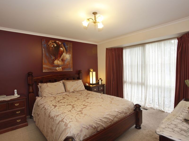 2 Wilma Court, Beaconsfield VIC 3807