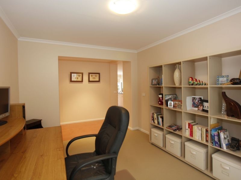 18 Riviera Drive, Berwick VIC 3806