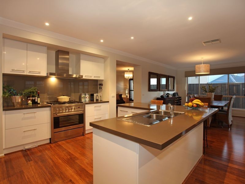 9 Limousin Court, Berwick VIC 3806