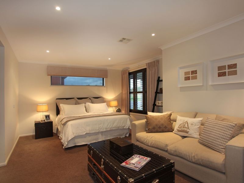 9 Limousin Court, Berwick VIC 3806