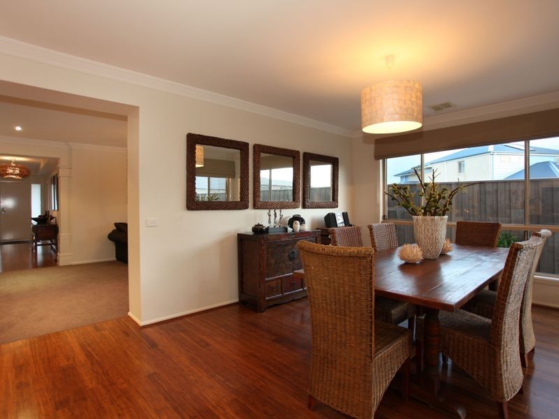 9 Limousin Court, Berwick VIC 3806