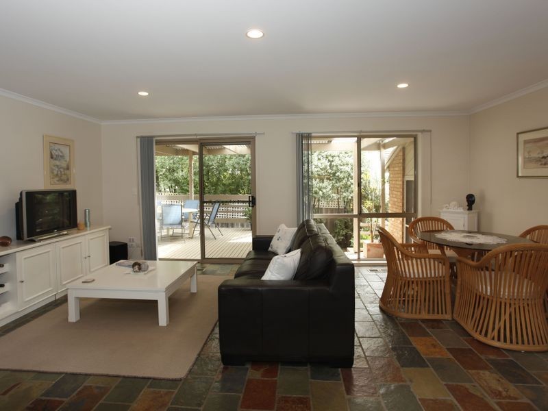 17 Telford Drive, Berwick VIC 3806