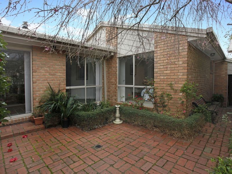 17 Telford Drive, Berwick VIC 3806