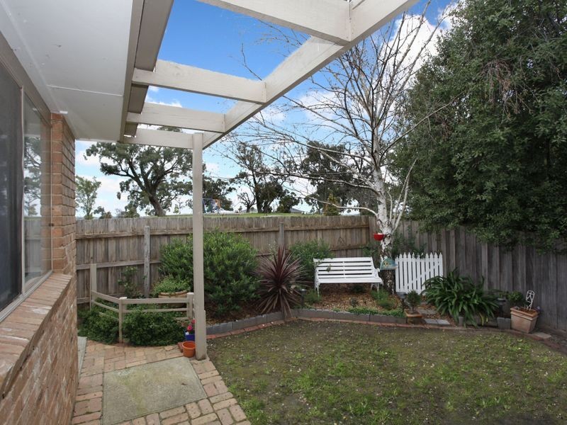 17 Telford Drive, Berwick VIC 3806