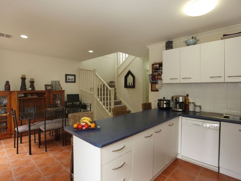 3/2-6 Jerilderie Drive, Berwick VIC 3806