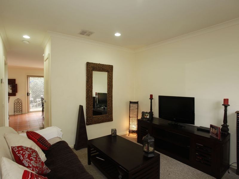 3/2-6 Jerilderie Drive, Berwick VIC 3806