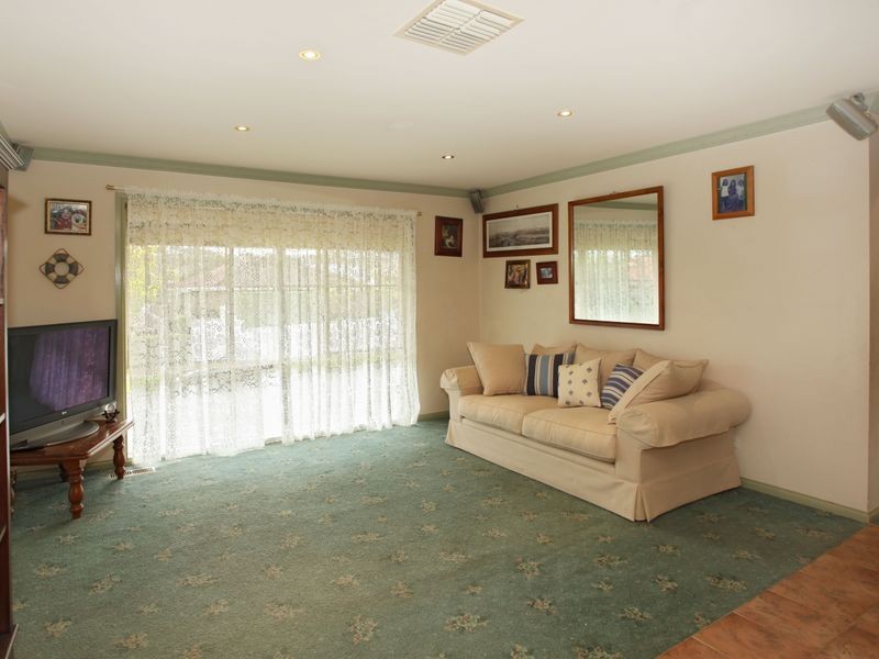 4 Hagen Drive, Berwick VIC 3806