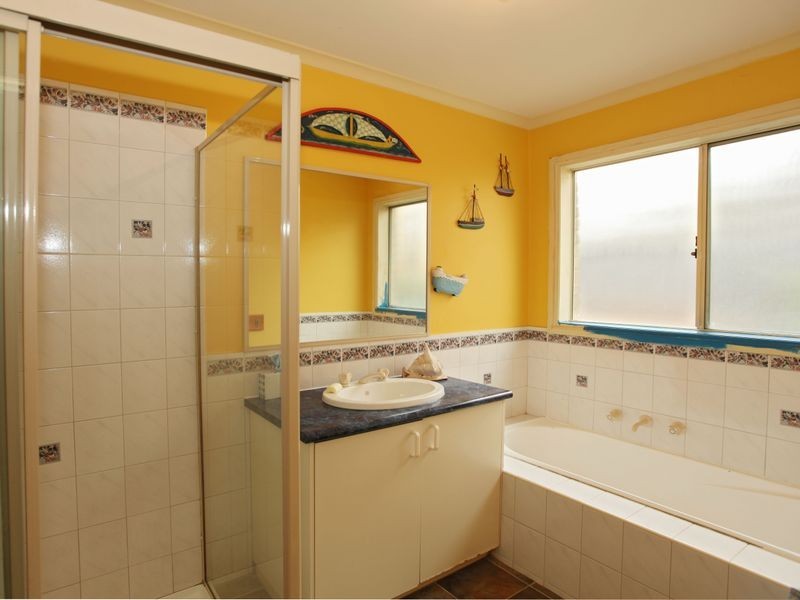 4 Hagen Drive, Berwick VIC 3806