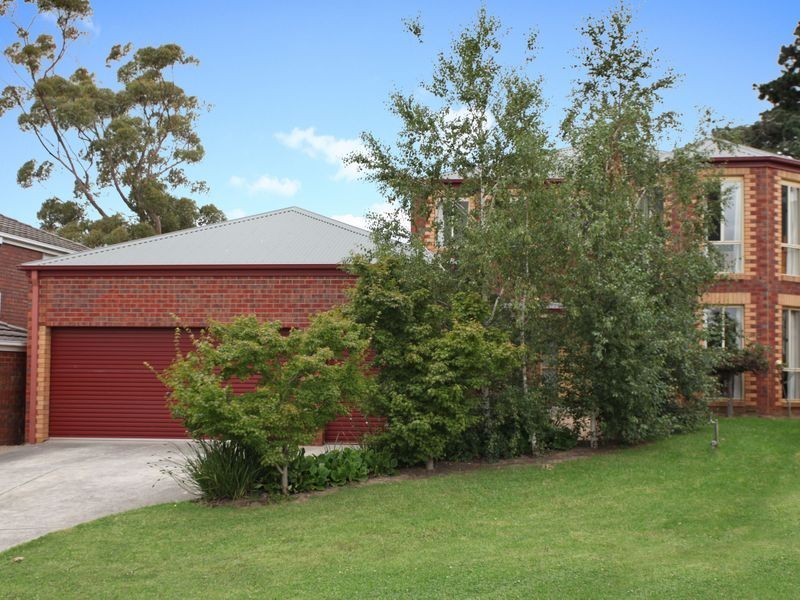 9 Ferncroft Court, Berwick VIC 3806