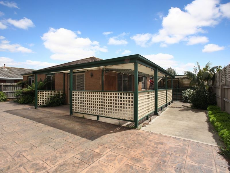 13 Raleigh Drive, Narre Warren South VIC 3805
