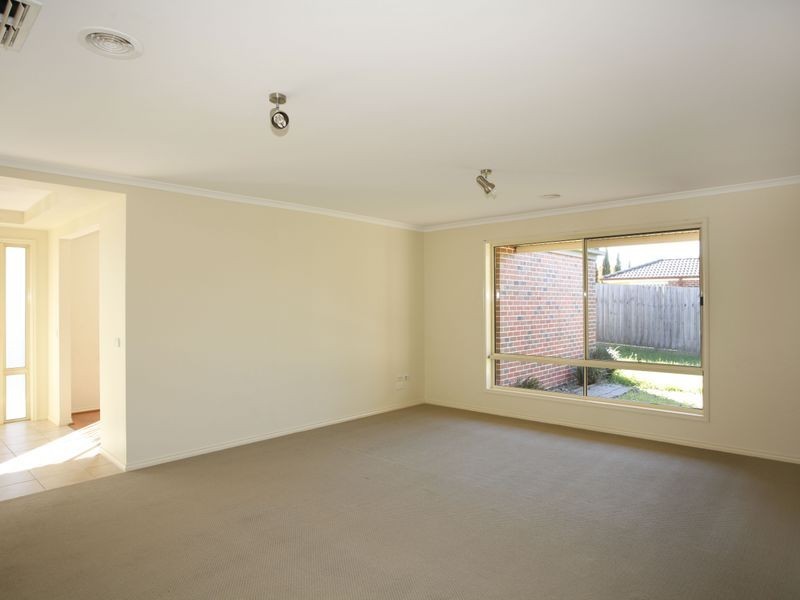 29 Augustus Drive, Berwick VIC 3806