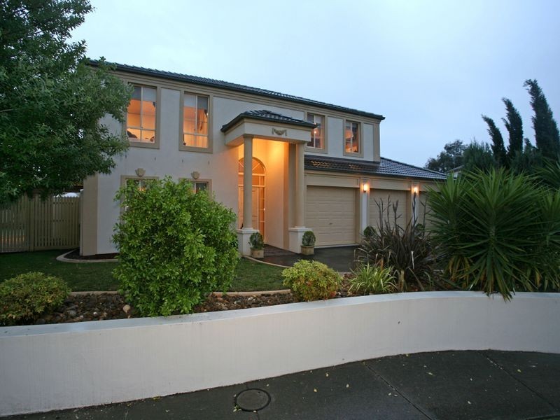 5 Floral Gardens, Narre Warren South VIC 3805