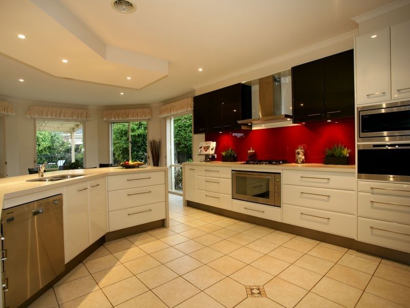 5 Floral Gardens, Narre Warren South VIC 3805