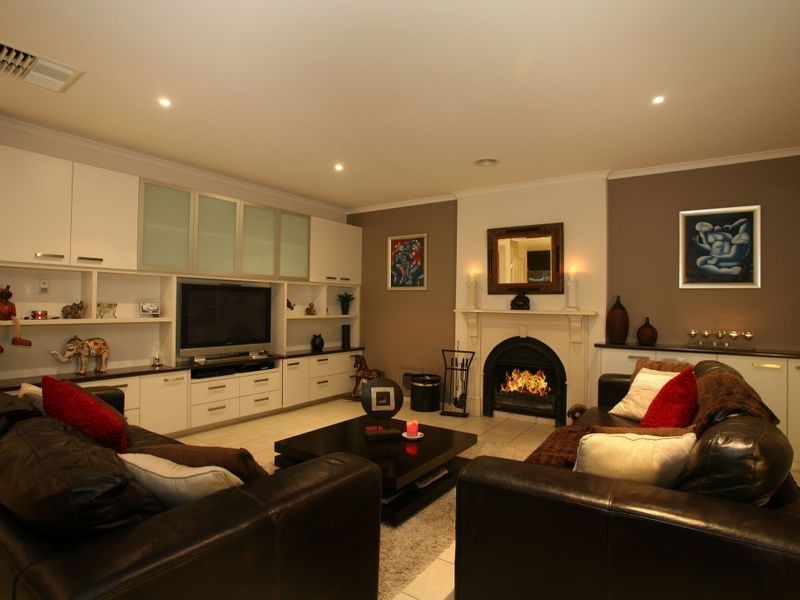 5 Floral Gardens, Narre Warren South VIC 3805