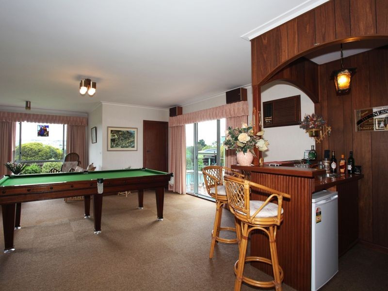 6 Glenwood Road, Narre Warren North VIC 3804