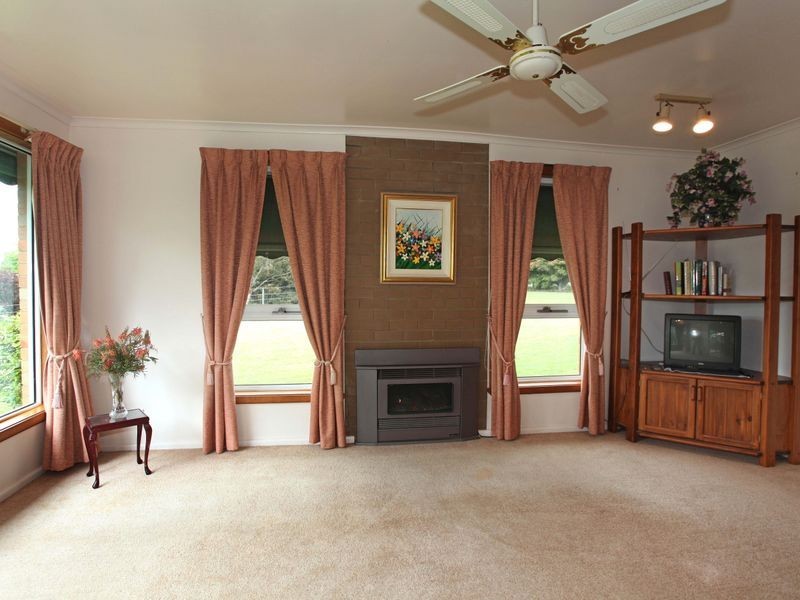 221-229 Belgrave-Hallam Road, Narre Warren North VIC 3804