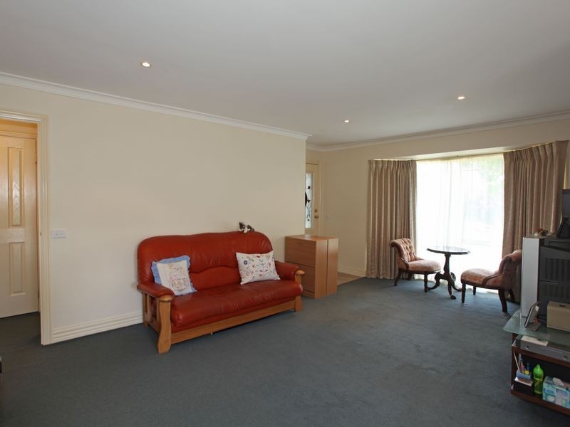 14 Mason Way, Berwick VIC 3806