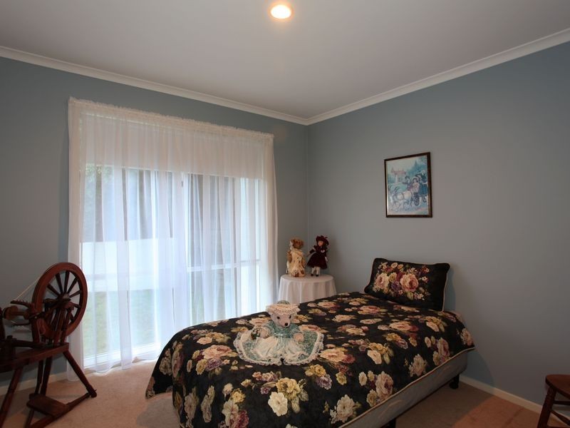 13 Grenville Court, Berwick VIC 3806