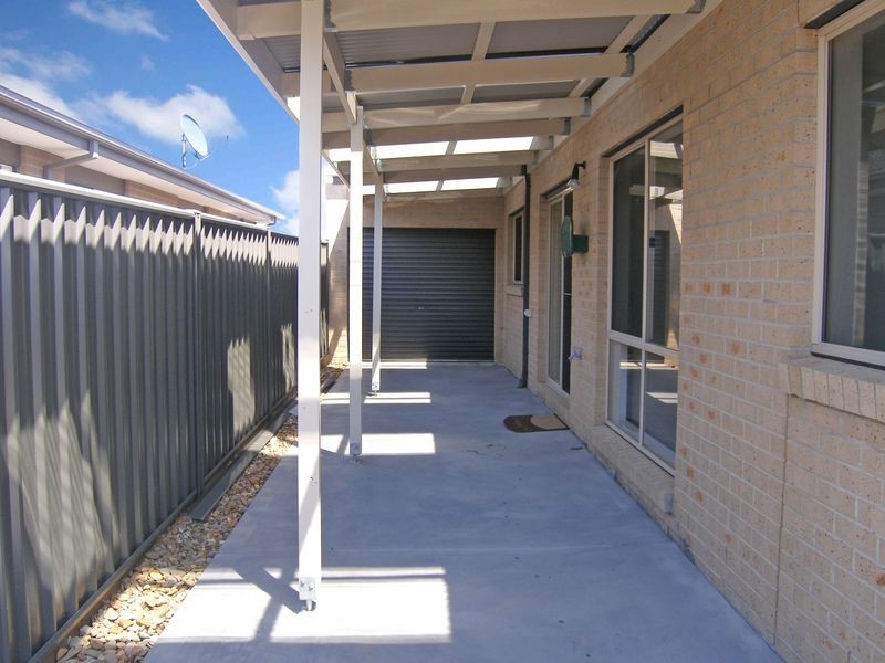 14 Merrowland Avenue, Cranbourne North VIC 3977