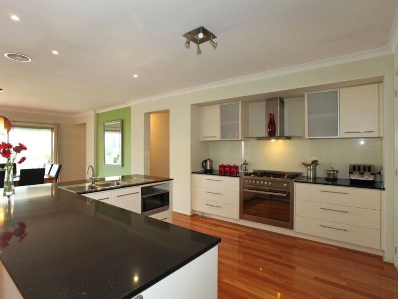 4 Montmorency Avenue, Berwick VIC 3806