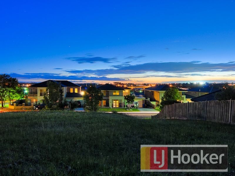 22 Highvale Crescent, Berwick VIC 3806