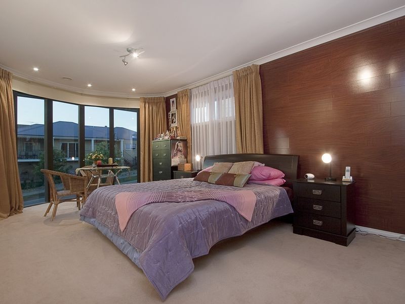 57 Glenview Rise, Berwick VIC 3806