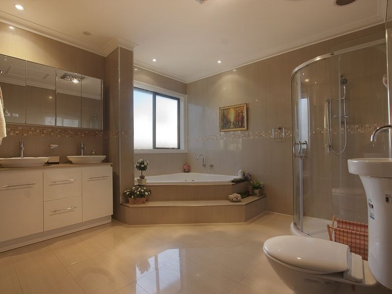 57 Glenview Rise, Berwick VIC 3806