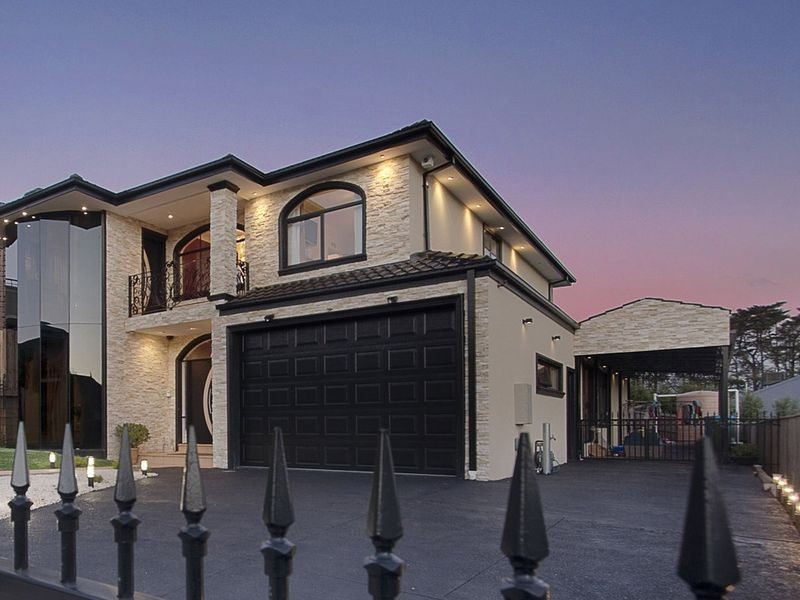 57 Glenview Rise, Berwick VIC 3806