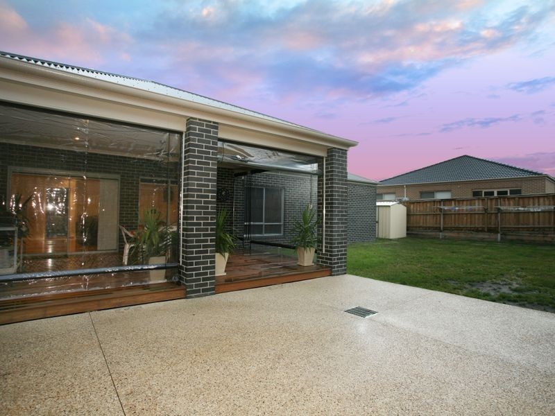 74 Arena Parade, Officer VIC 3809