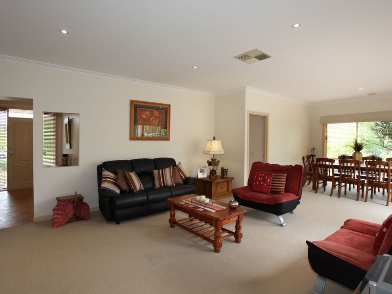 56 Wood Road, Narre Warren South VIC 3805