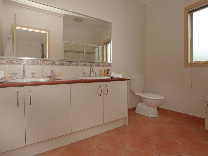 56 Wood Road, Narre Warren South VIC 3805