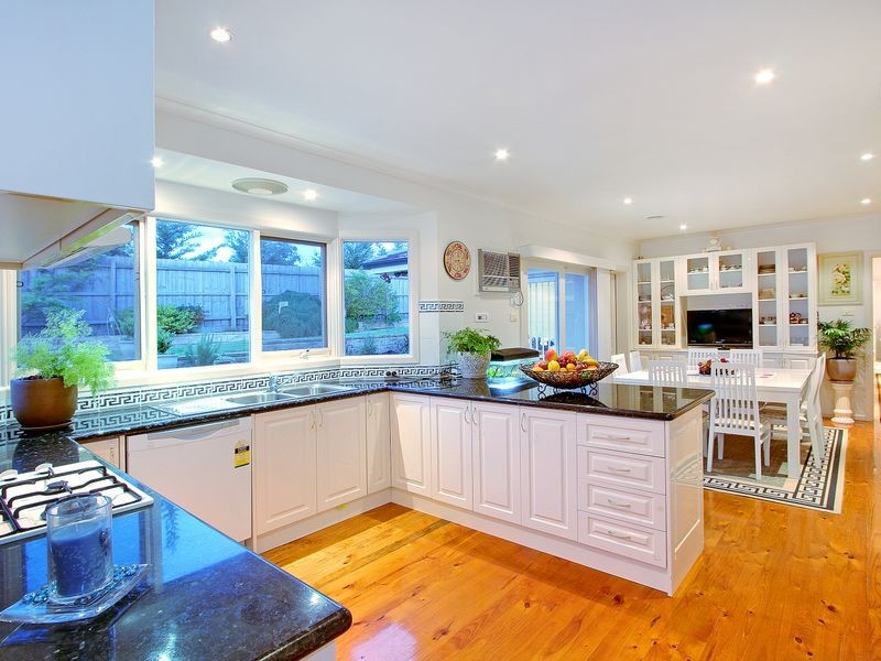 31 Rockleigh Park Road, Narre Warren North VIC 3804