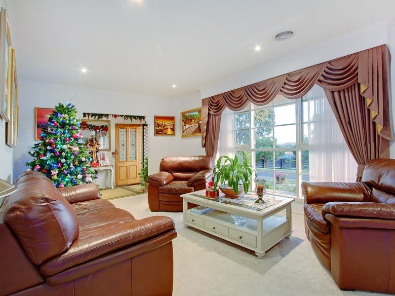 31 Rockleigh Park Road, Narre Warren North VIC 3804