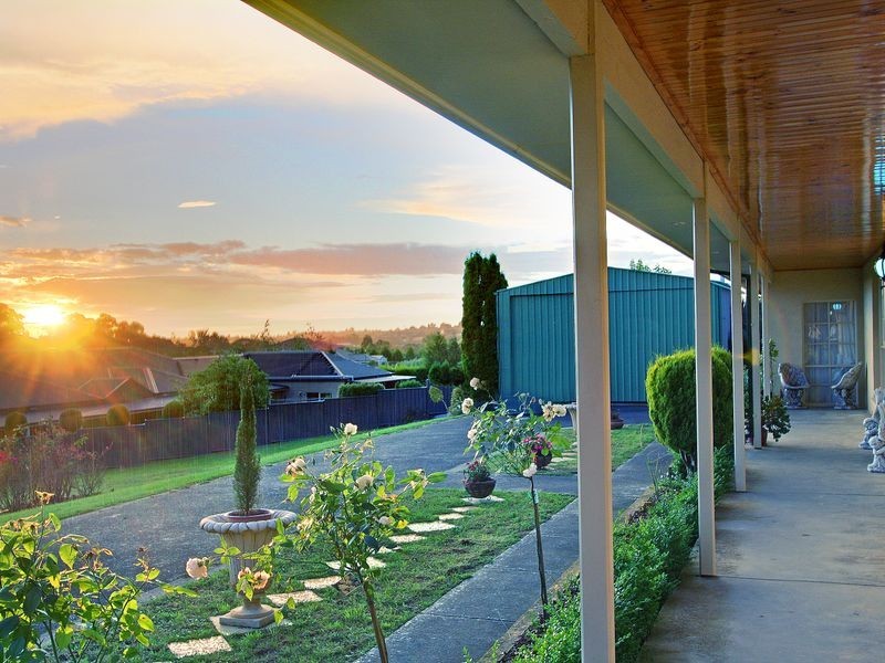 31 Rockleigh Park Road, Narre Warren North VIC 3804