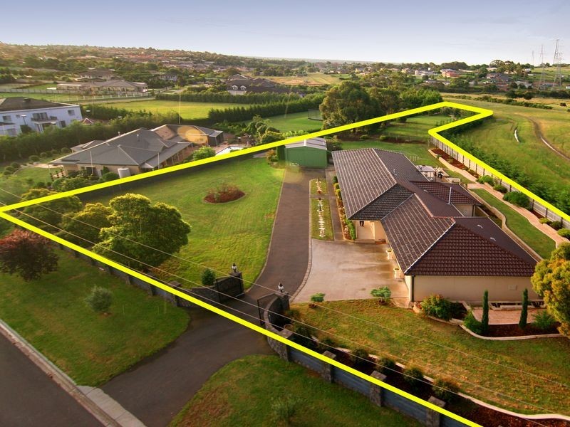 31 Rockleigh Park Road, Narre Warren North VIC 3804