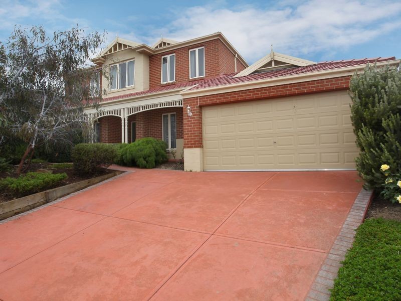 12 Lynch Court, Berwick VIC 3806