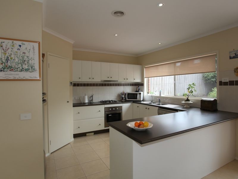 12 Lynch Court, Berwick VIC 3806