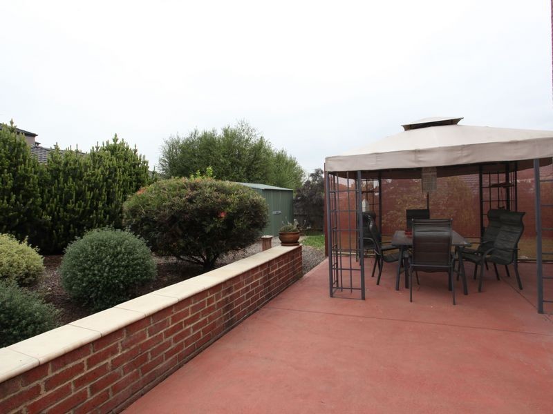 12 Lynch Court, Berwick VIC 3806