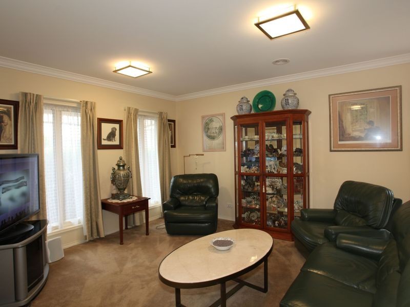 12 Lynch Court, Berwick VIC 3806