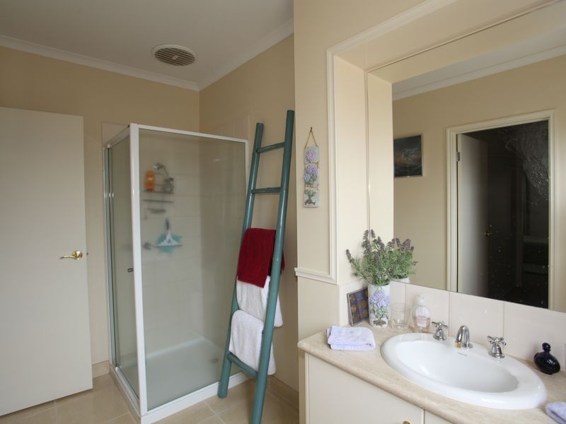 12 Lynch Court, Berwick VIC 3806