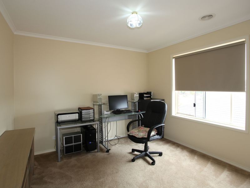 12 Lynch Court, Berwick VIC 3806