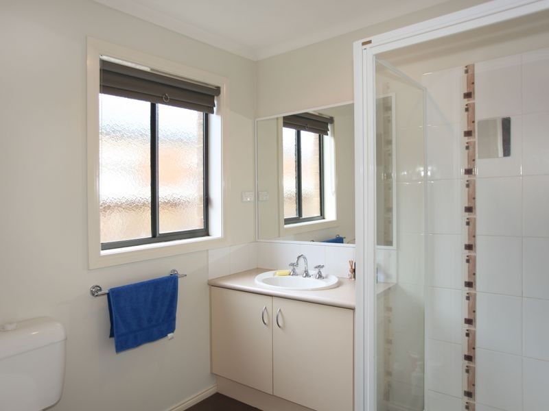 104 Ridgemont Drive, Berwick VIC 3806