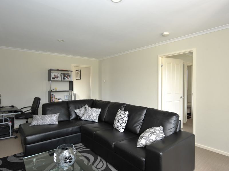 79 Calais Circuit, Cranbourne West VIC 3977