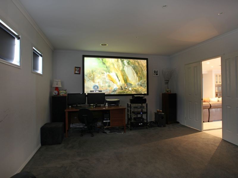 28 Olive Road, Lynbrook VIC 3975