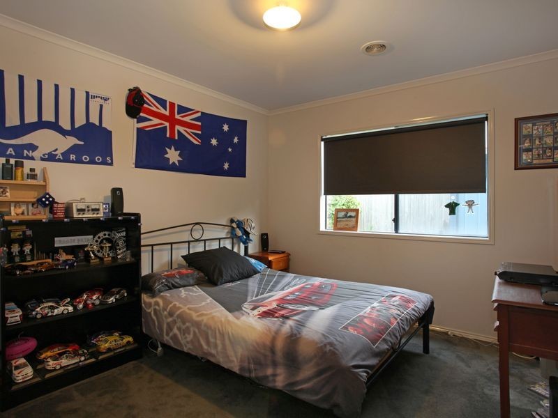 28 Olive Road, Lynbrook VIC 3975