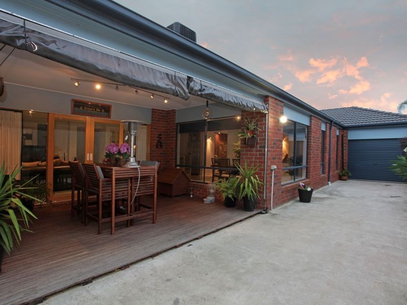 28 Olive Road, Lynbrook VIC 3975