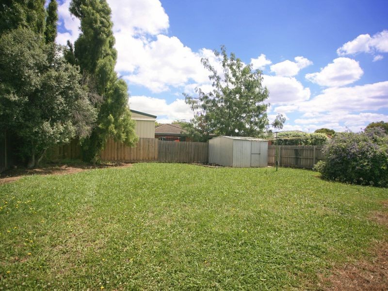 34 Duncan Drive, Pakenham VIC 3810